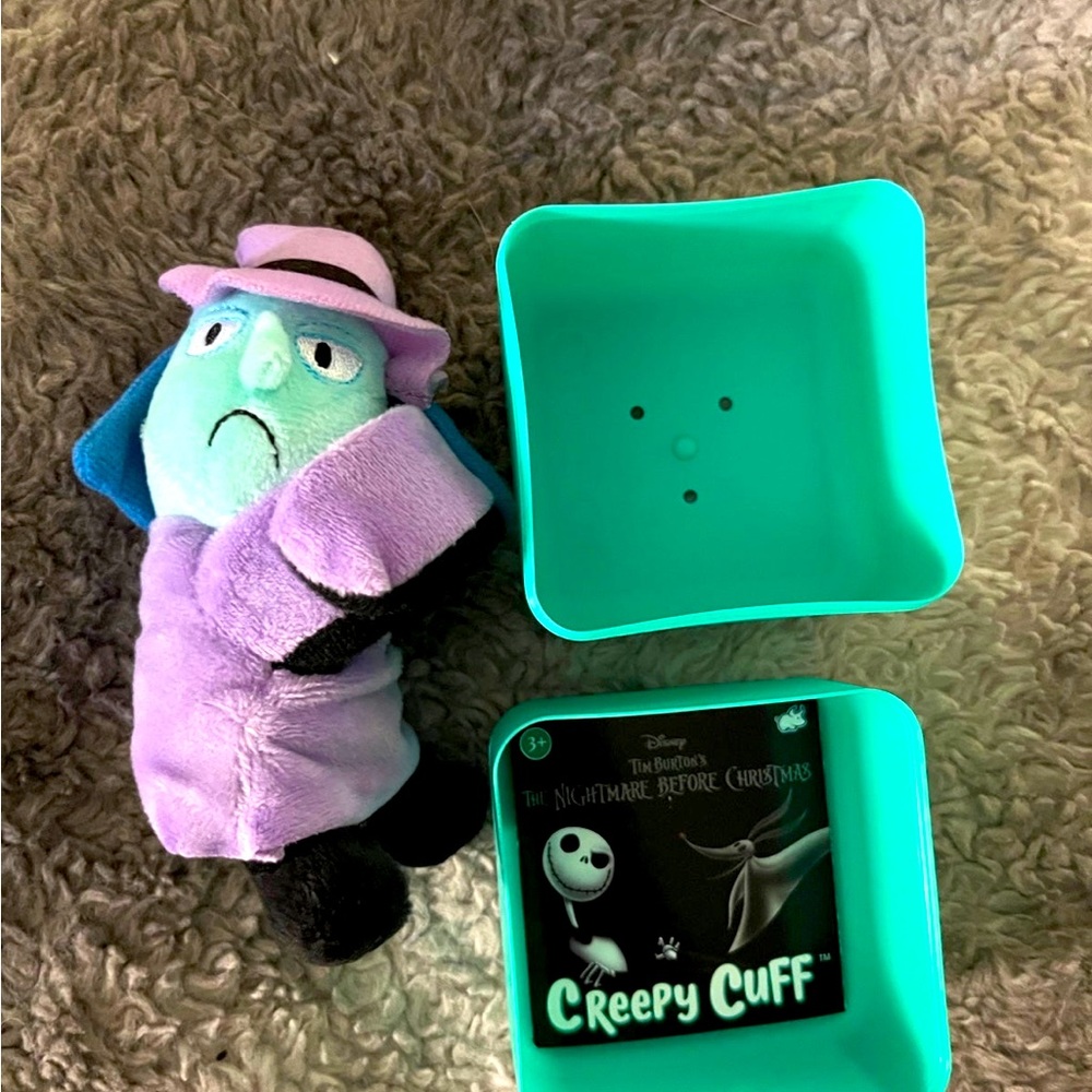 Shock Creepy Cuff